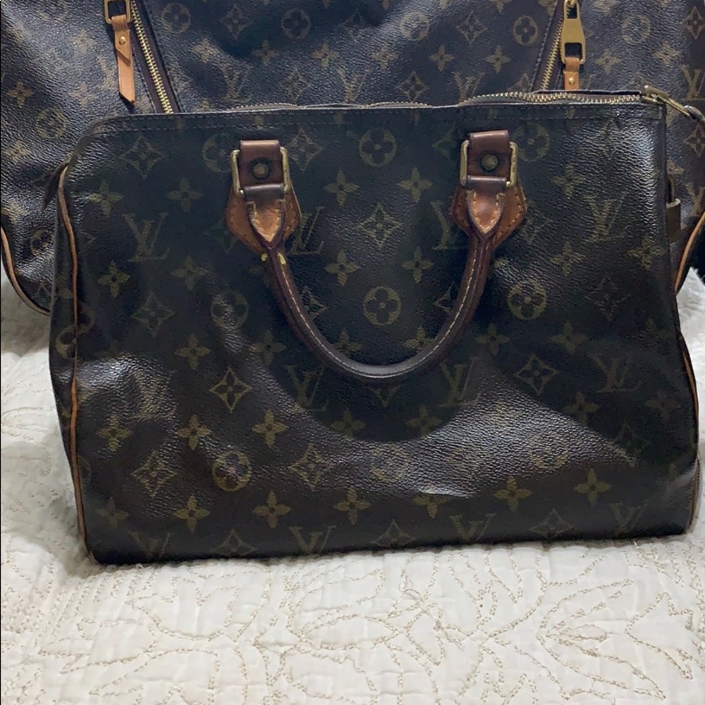 Louis Vuitton speedy
